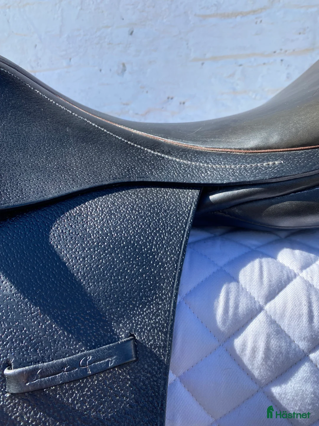 Sadlar hästutrustning till salu: Allround Sadel i Fagerås - Annons 1