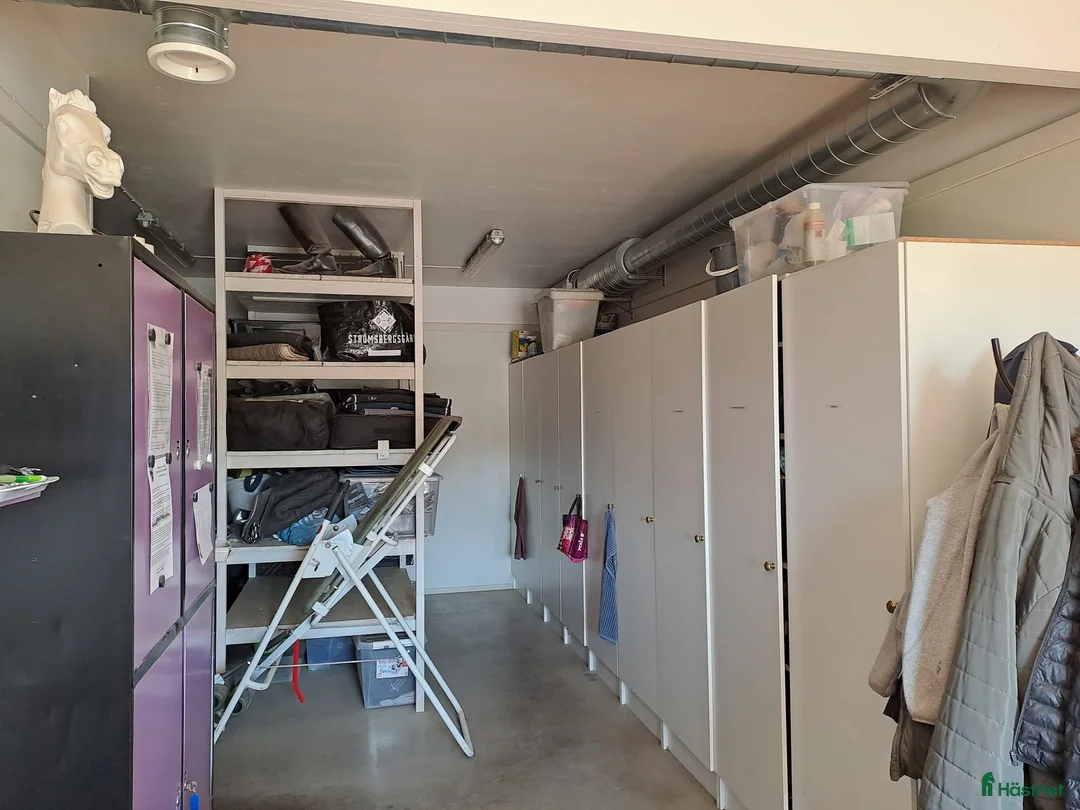  stallplats finnes: Lediga Stallplatser Önsta Stallet i Bro - Annons 22