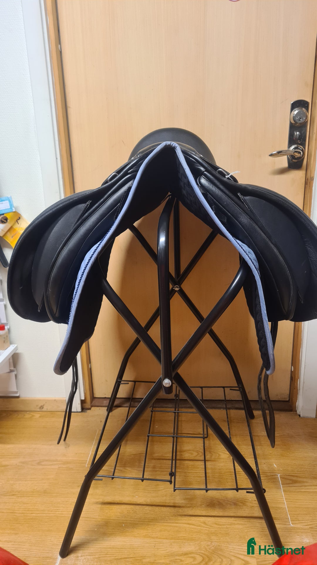 Sadlar hästutrustning till salu: Bates Dressage i Hamneda - Annons 5