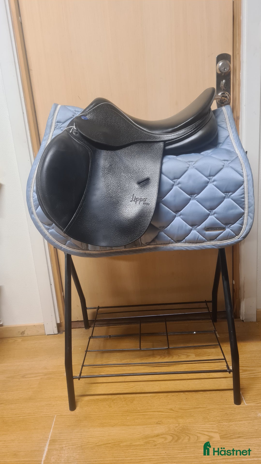 Sadlar hästutrustning till salu: Lippo Enzo i Hamneda - Annons 1