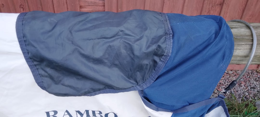 Täcken hästutrustning till salu: Summer Series stl 145 i Norrtälje - Annons 4