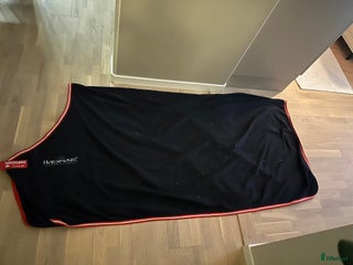 Täcken hästutrustning till salu: Horseware cooler täcke i Stockholm - Annons 12
