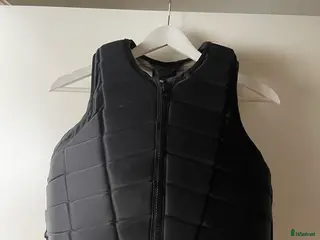 Säkerhetsvästar ryttarutrustning till salu: Racesafe väst i Karlstad - Annons 15