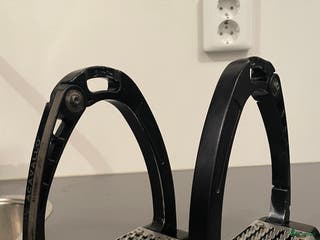 Stigbyglar hästutrustning till salu: Stigbyglar AluPro stigbyglar i Västerås - Annons 17