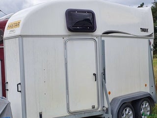 Hästtransporter fordon & transport till salu: Thule Royal 135 i Krylbo - Annons 4
