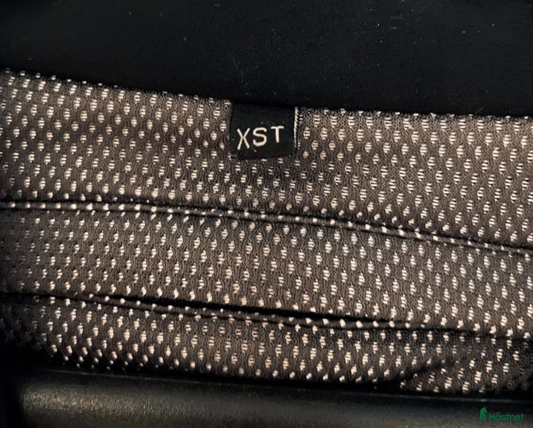 Säkerhetsvästar ryttarutrustning till salu: Freejump Airbagväst XST (XS Slim Fit) i Åmotsbruk - Annons 4