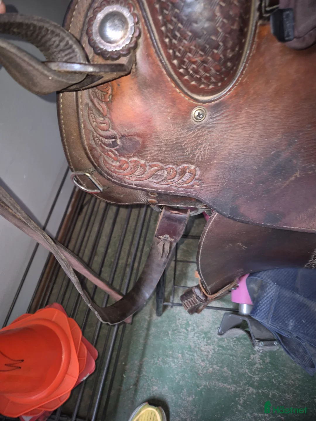 Sadlar hästutrustning till salu: Gedigen,tung westen sadel i Sunne - Annons 10