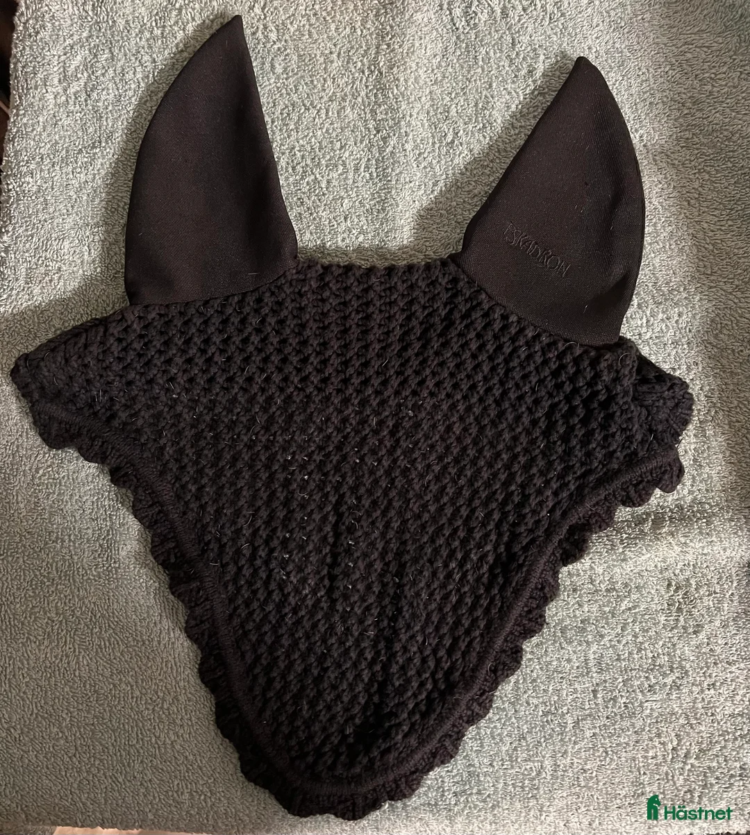 Övrig Hästutrustning hästutrustning till salu: Eskadron luva i Eskilstuna - Annons 1