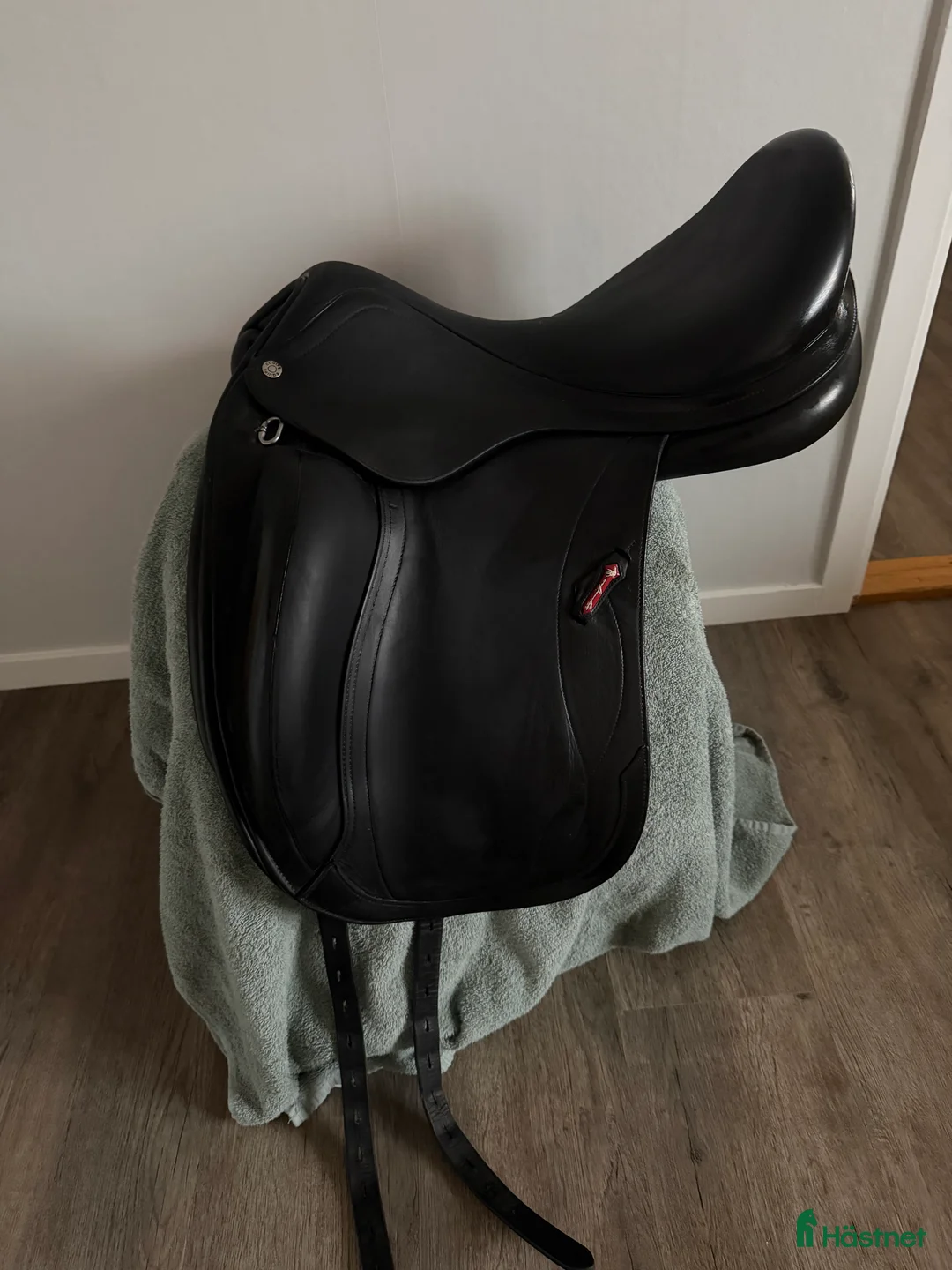 Sadlar hästutrustning till salu: Equipe olympia special, 17,5 tum, +2 i Oskarshamn - Annons 1