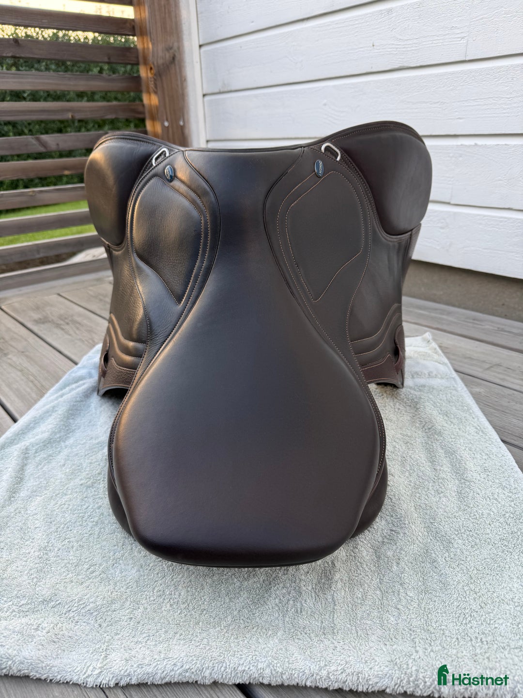 Sadlar hästutrustning till salu: Ikonic Evolution hoppsadel i Täby - Annons 5