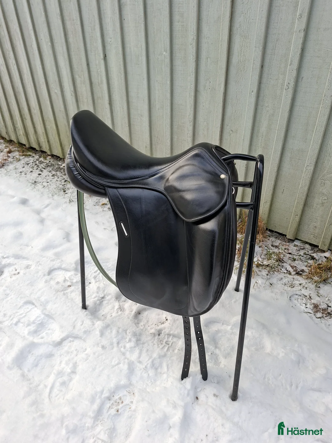 Sadlar hästutrustning till salu: Childeric Dac 17,5 tum i Fjärås - Annons 4