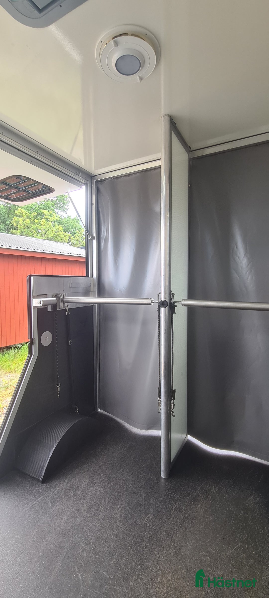 Hästlastbilar  fordon & transport till salu: Ultralätt Stuteri (DDR55A) Hög lastvikt, automat i Täby - Annons 8