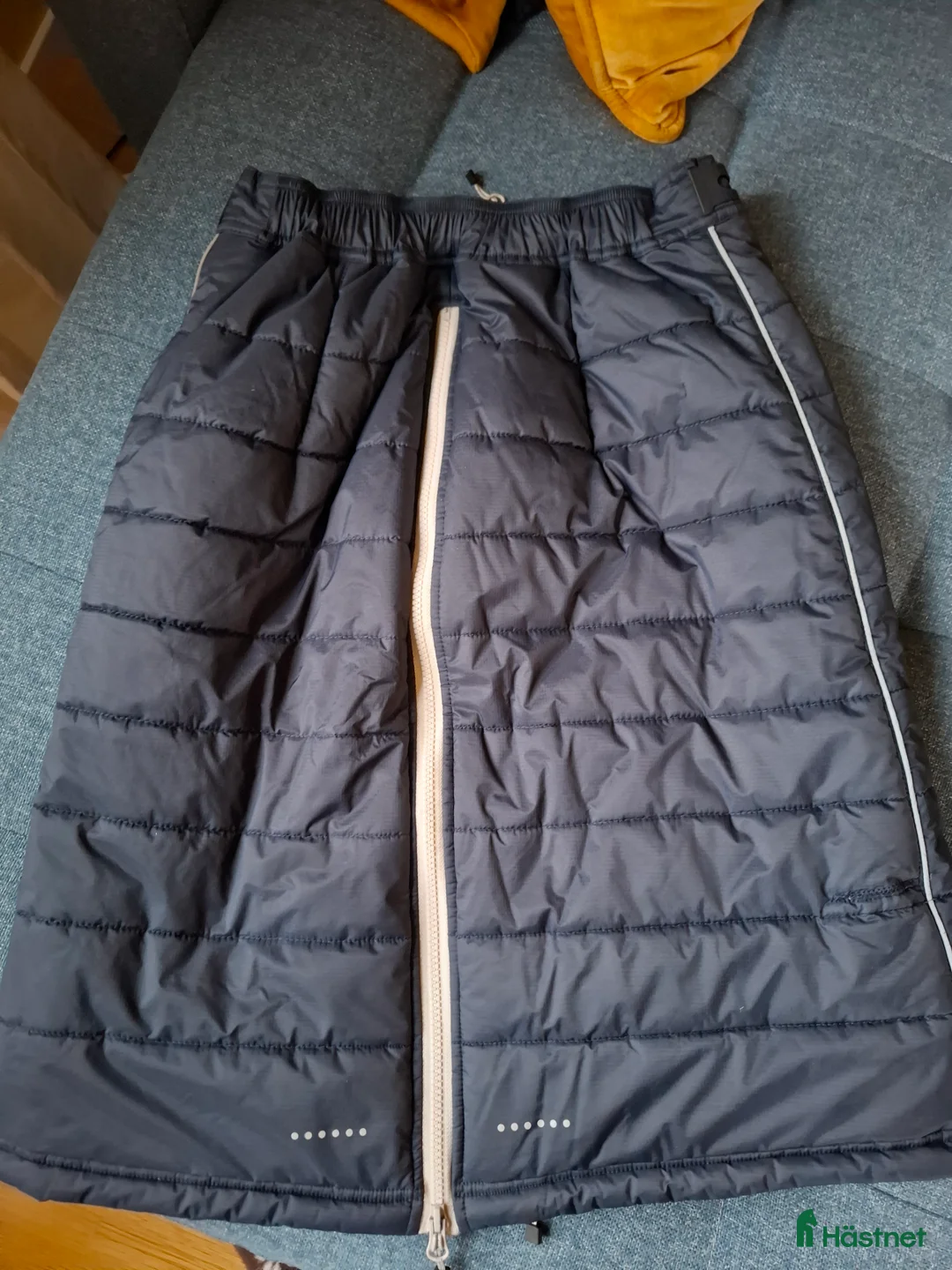 Jackor & Kavajer ryttarutrustning till salu: Jacka och kjol från Uhip  i Uddevalla - Annons 7