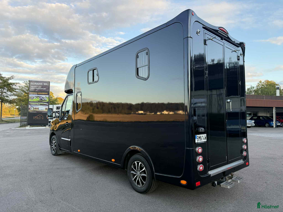 Hästlastbilar  fordon & transport till salu: PRENTKI/HORSEPARTNER 5 SITS STUTERI  i Köping - Annons 4