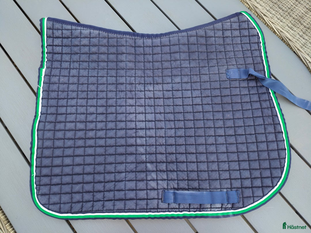 Schabrak & Vojlockar hästutrustning till salu: Diverse schabrak, paddar & vojlockar i Ljungbyholm - Annons 2