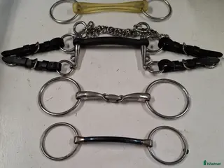 Bett hästutrustning Bombers-, Sprenger-, Horsepower- & Fairfield-bett - Annons 2