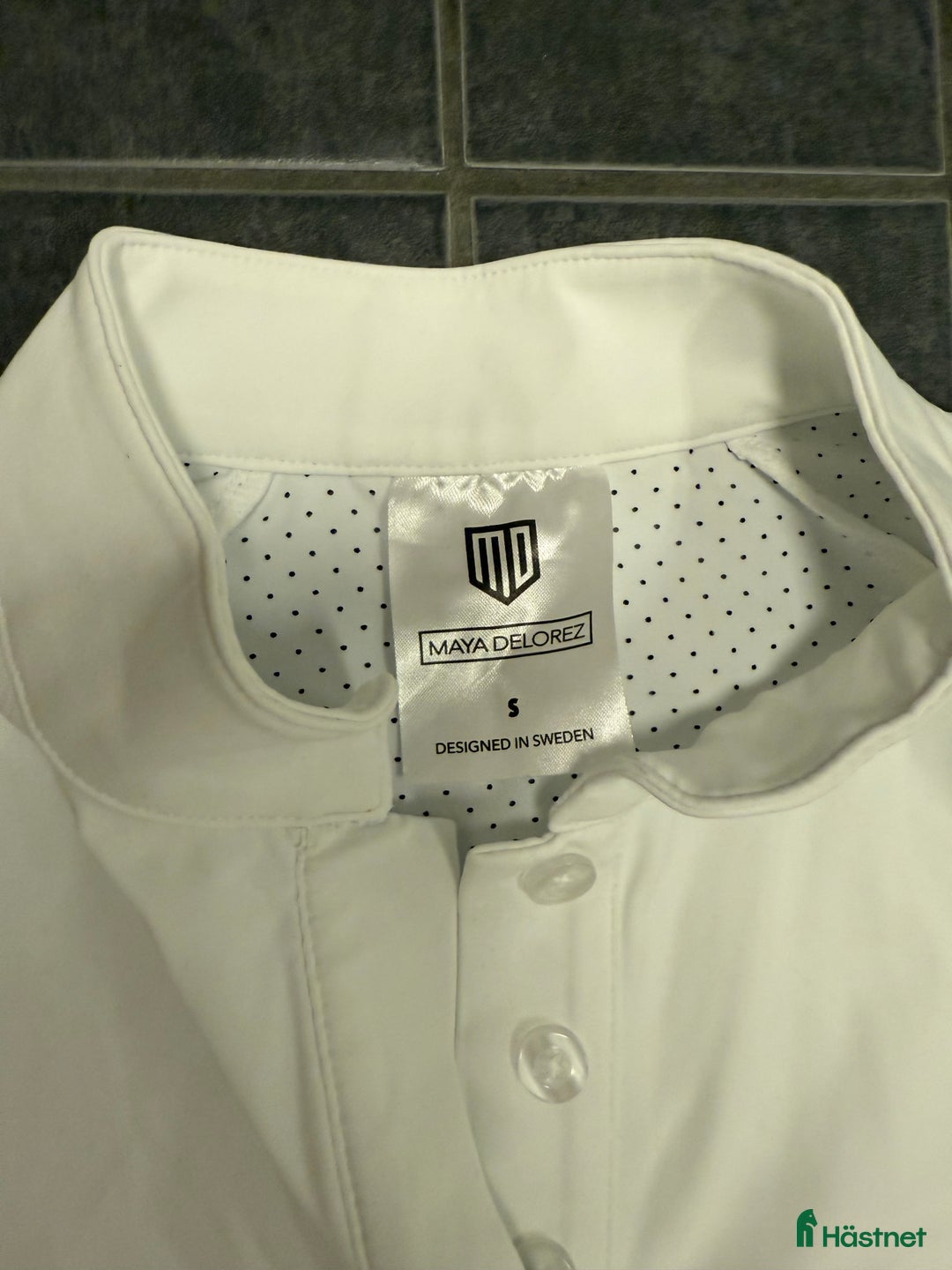 Övrigt Ridkläder ryttarutrustning till salu: Ny Maya Delorez tävlingstopp strl S i Lund - Annons 2