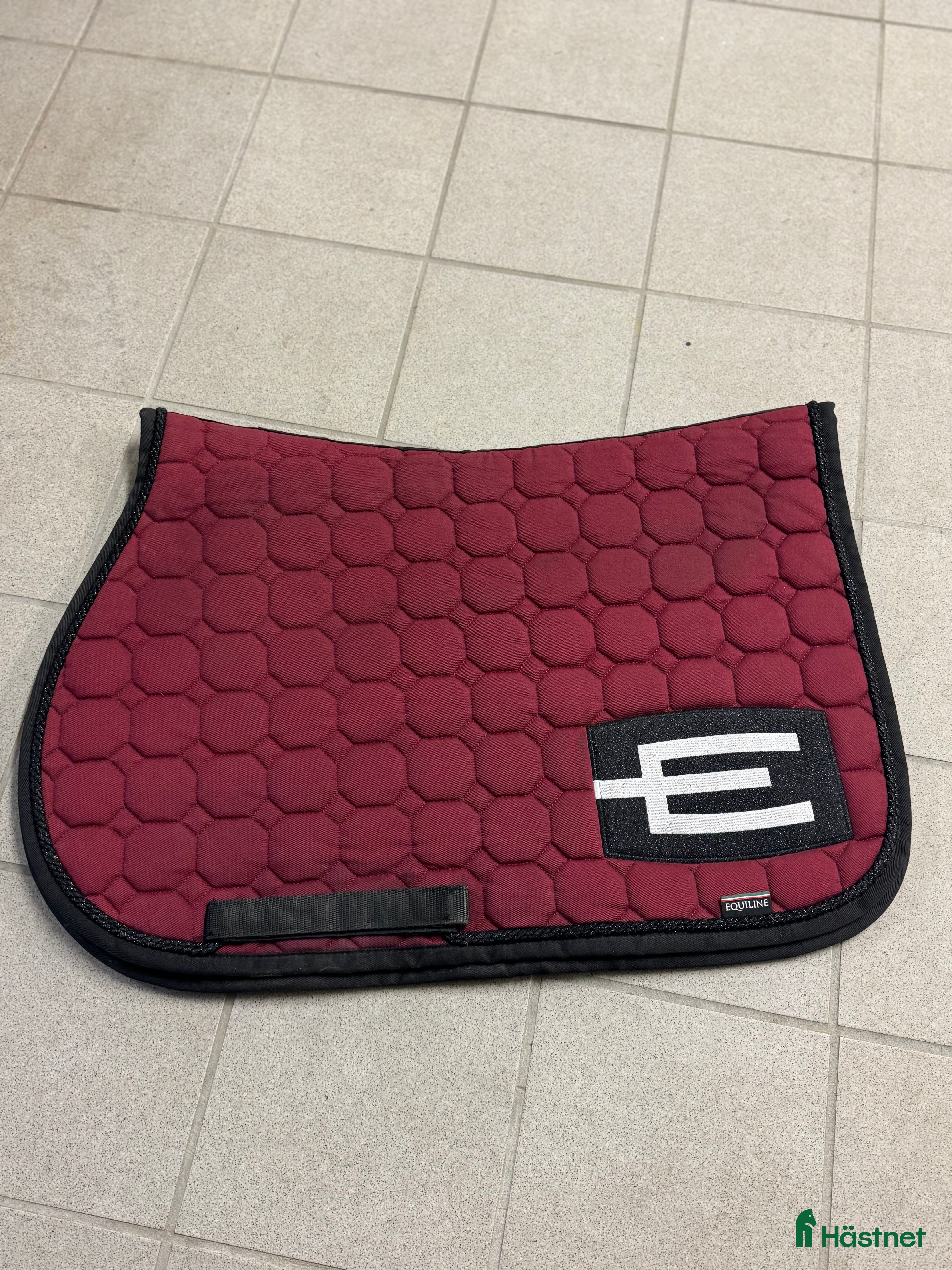Schabrak & Vojlockar hästutrustning Equiline schabrak  i Vänersborg - Annons 11