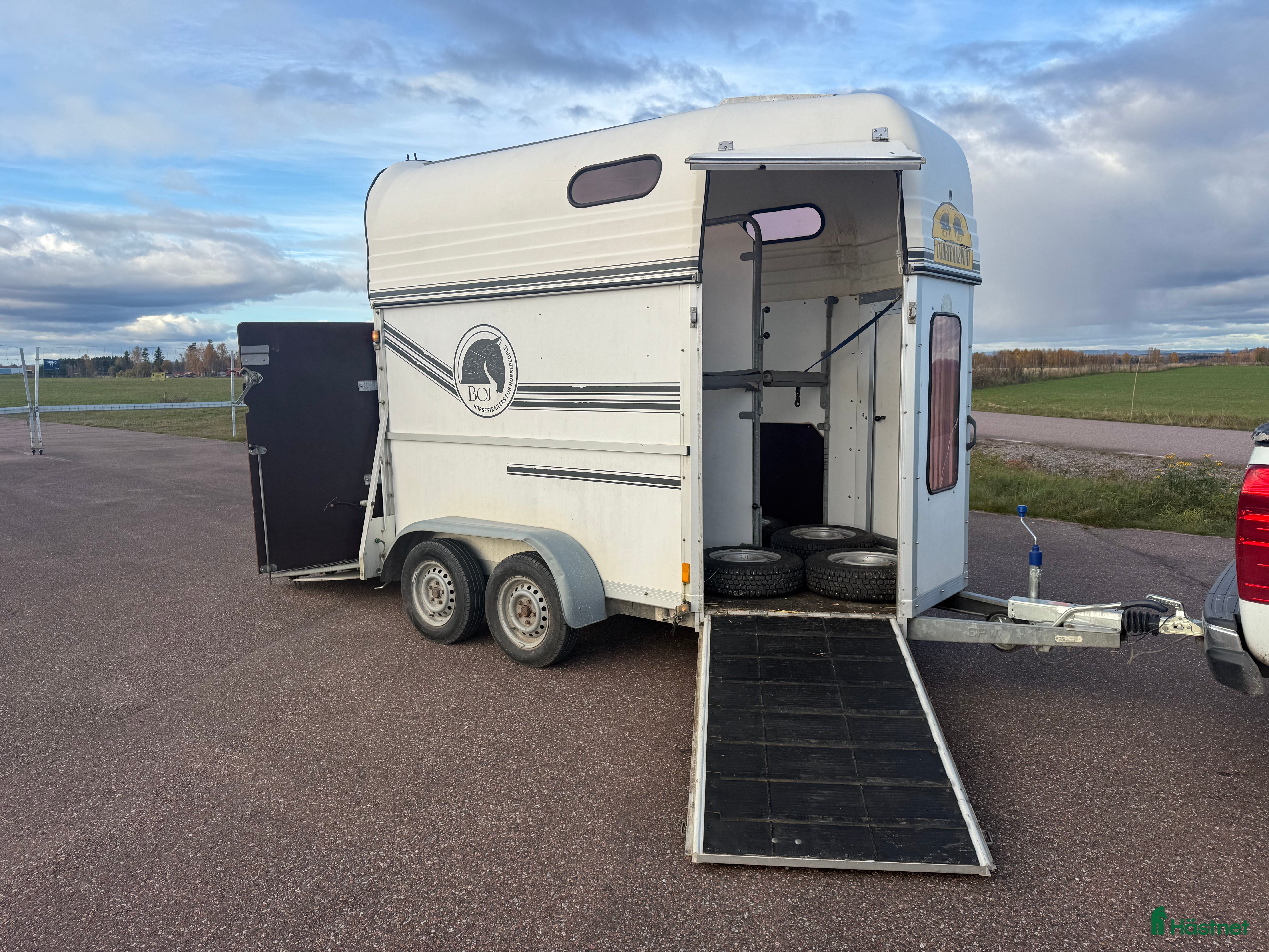 Hästtransporter  fordon & transport till salu: Boj 220EH - fronturlastning! i Borlänge - Annons 9