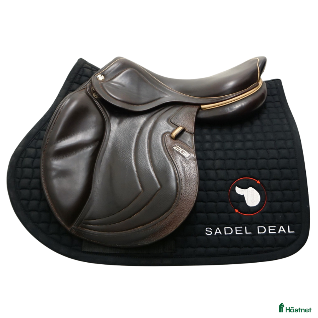 Sadlar hästutrustning till salu: CWD Mademoiselle 2Gs 17,5" i Upplands Väsby - Annons 1