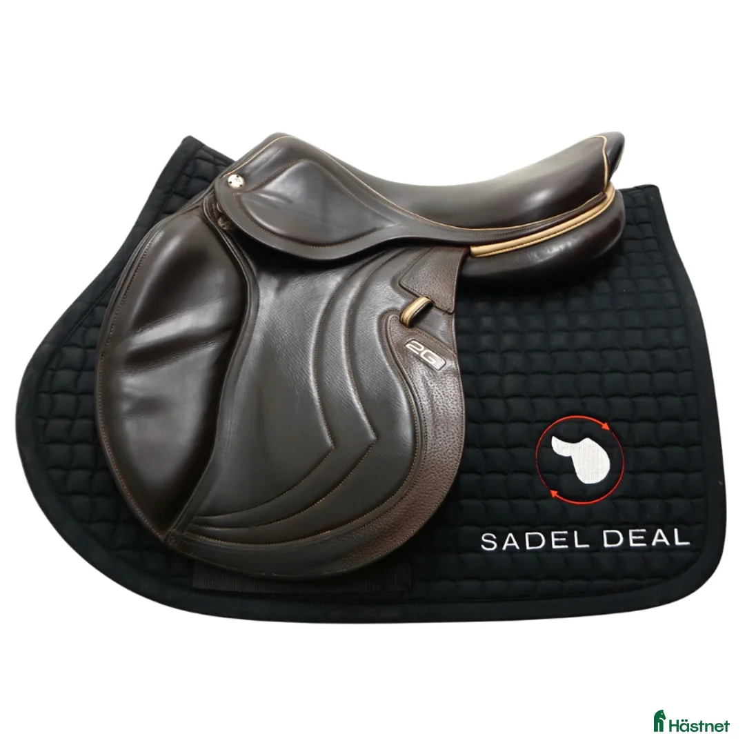 Sadlar hästutrustning till salu: CWD Mademoiselle 2Gs 17,5" i Upplands Väsby - Annons 1