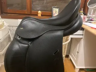 Sadlar hästutrustning LIPPO ALLROUND GP SADEL i Upplands Väsby - Annons 17