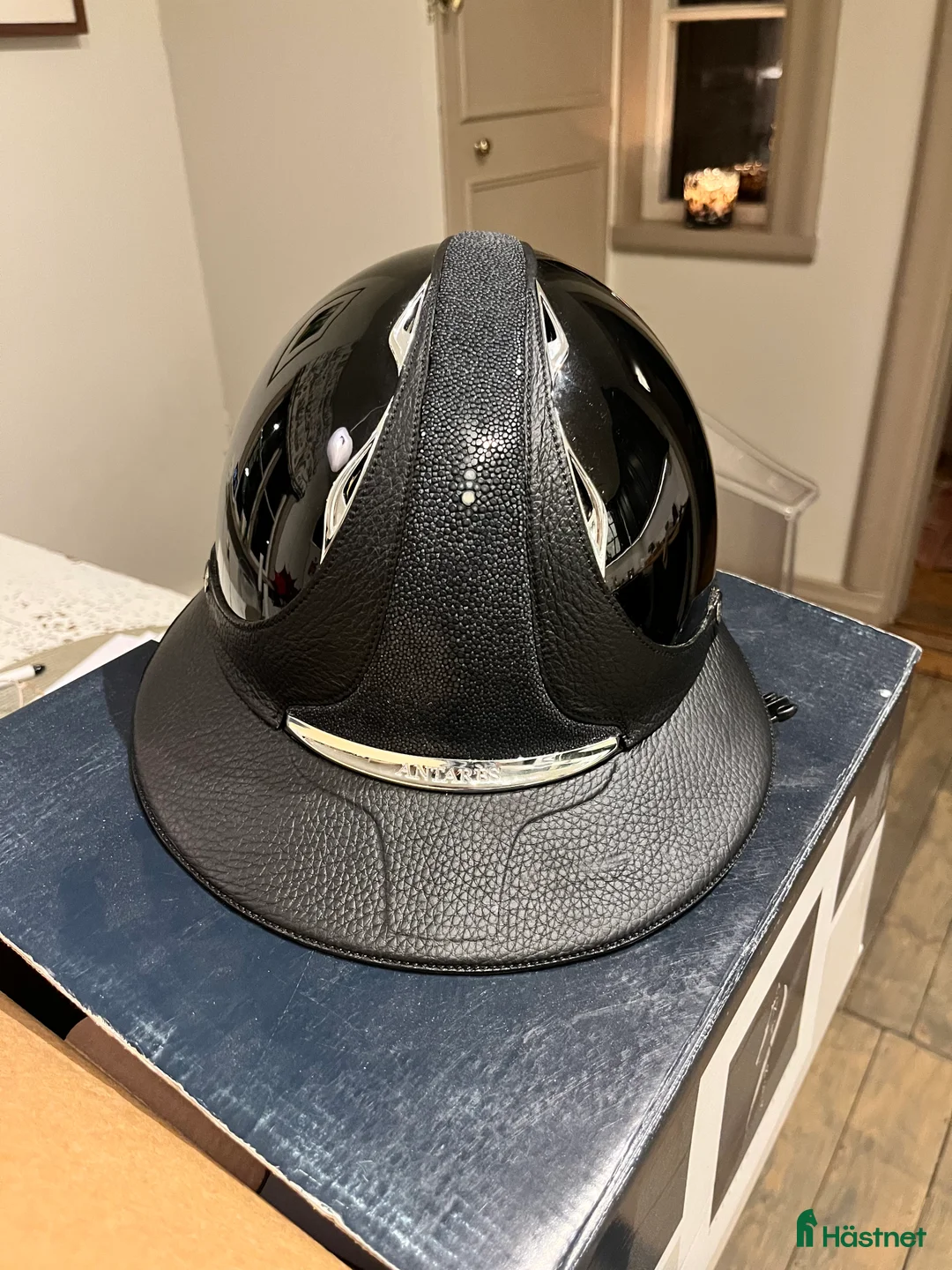 Hjälmar ryttarutrustning till salu: Ny Antarés Hjälm! i Fornåsa - Annons 1