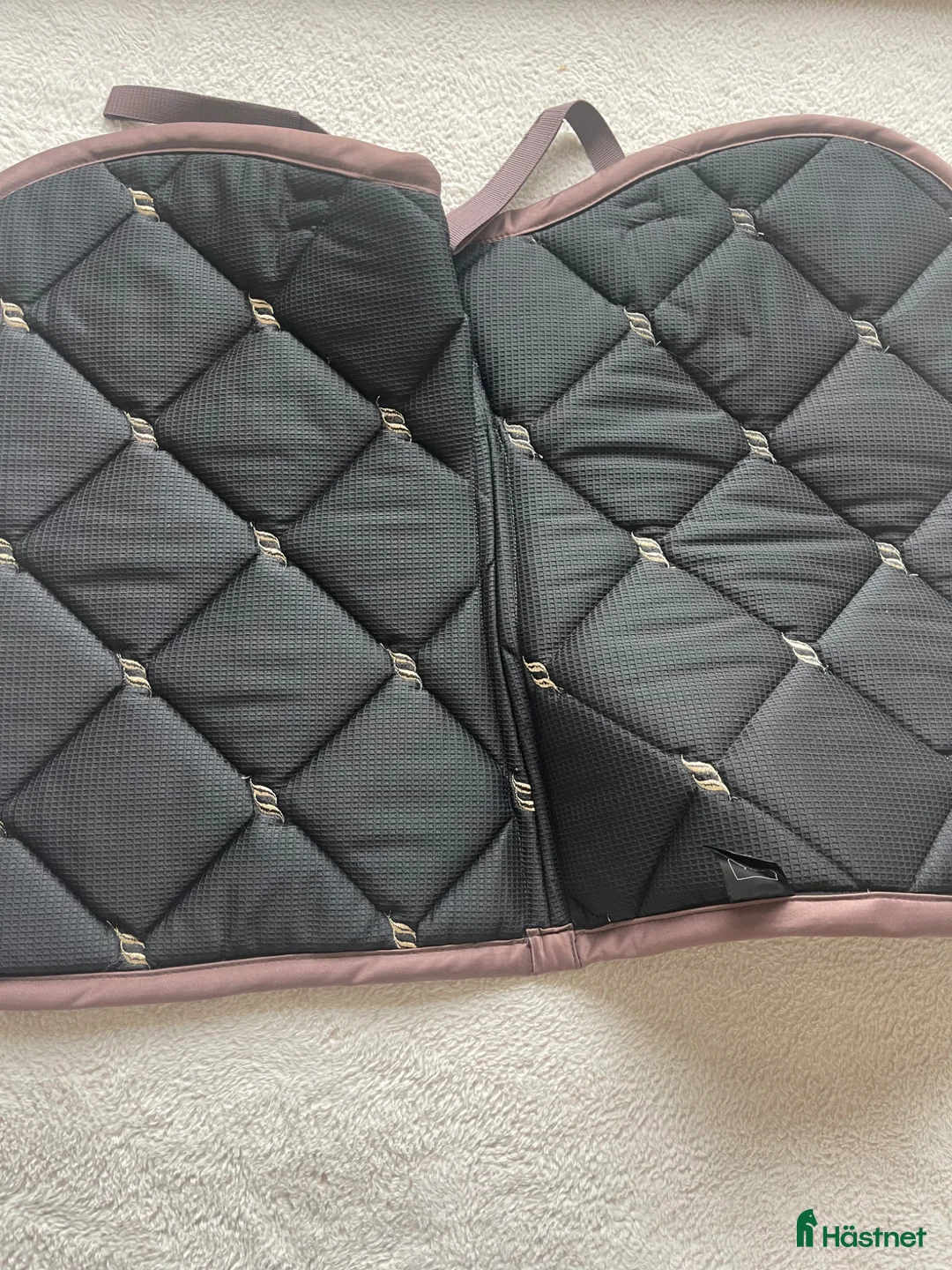 Schabrak & Vojlockar hästutrustning till salu: Back on track schabrak i full  - Annons 2