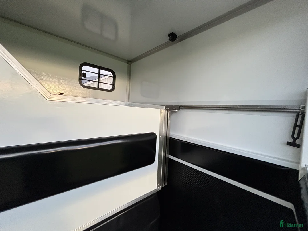 Hästlastbilar  fordon & transport till salu: Horsepartner EQUIMAX -5sits - Automat - Hästbil i Laholm - Annons 12