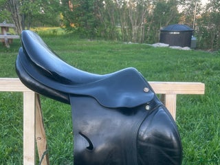 Sadlar hästutrustning till salu: Prestige Roma hopp 18” i Falun - Annons 1