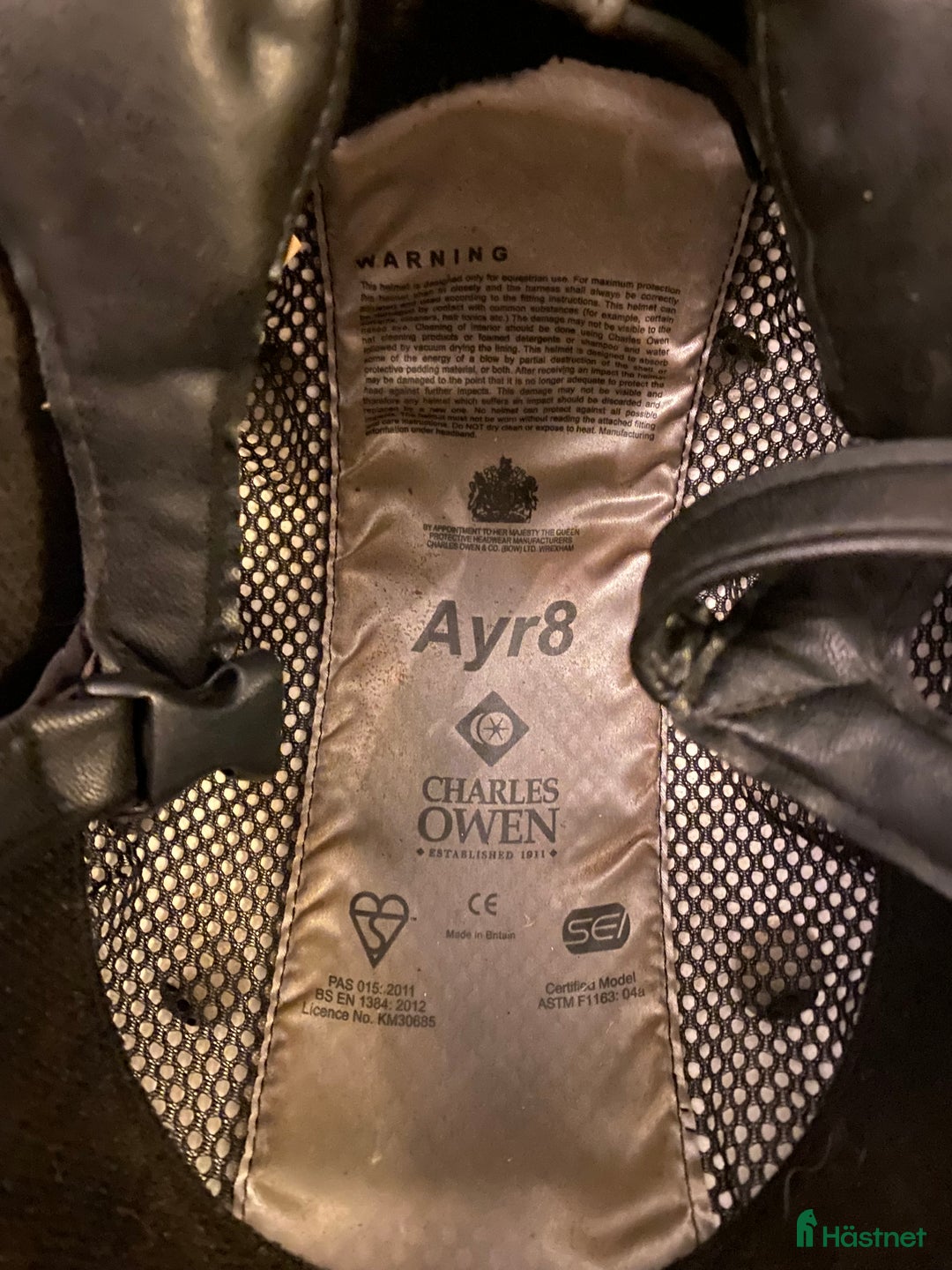 Hjälmar ryttarutrustning till salu: Charles owen ayr8 strl 56 i Skutskär - Annons 2