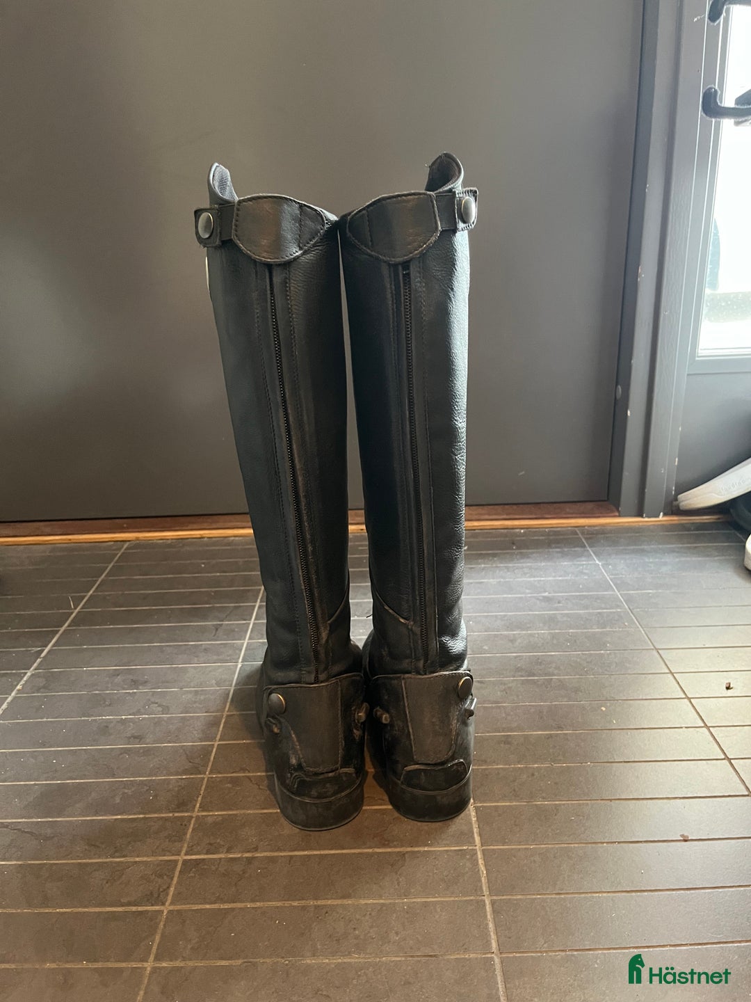 Ridstövlar ryttarutrustning till salu: Crw ridstövlar i Habo - Annons 2