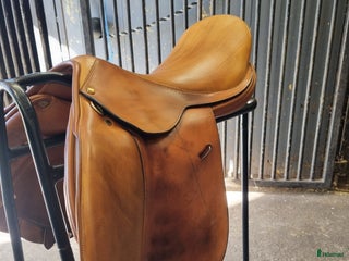 Sadlar hästutrustning till salu: Frank Bains reflex i Istorp - Annons 17