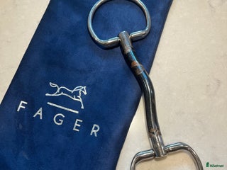 Bett hästutrustning till salu: Fager bett Simon tungfritt i Saltsjö-Boo - Annons 24