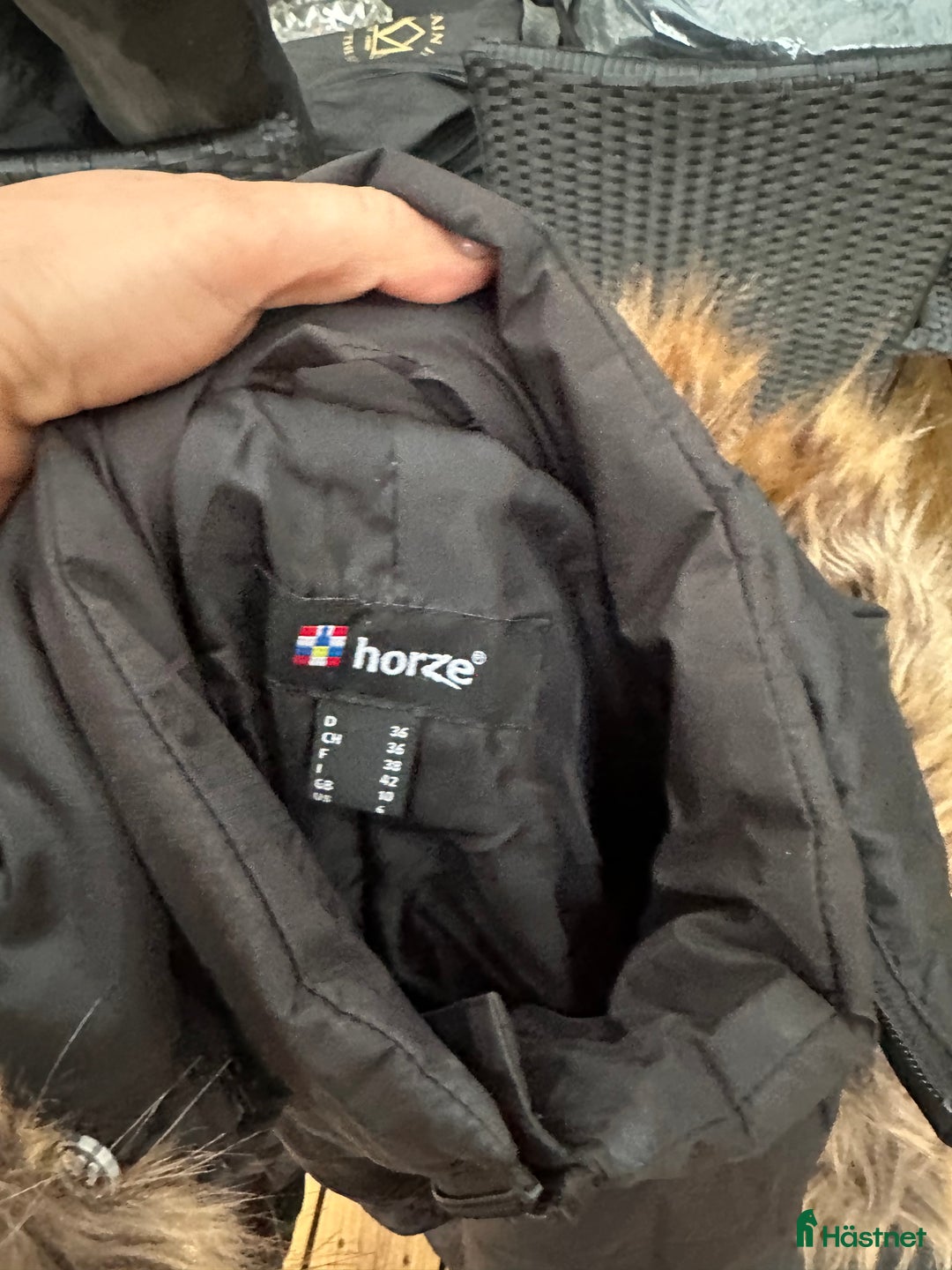 Jackor & Kavajer ryttarutrustning till salu: Skön varm ridoverall i Södertälje - Annons 3
