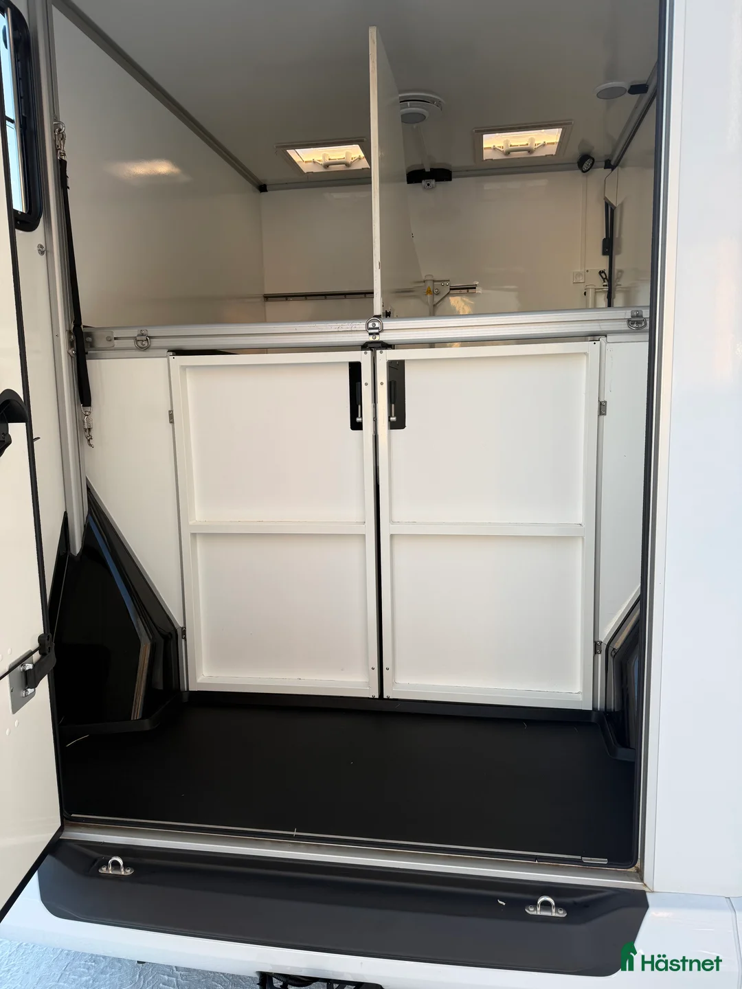 Hästlastbilar  fordon & transport till salu: Umelight 1 2024 i Östersund - Annons 4