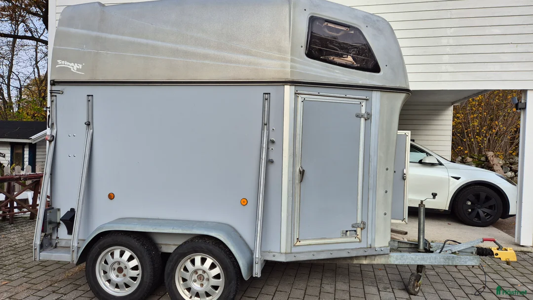 Hästtransporter  fordon & transport till salu: Fullt genomgången hästtransport i Karlskrona - Annons 1