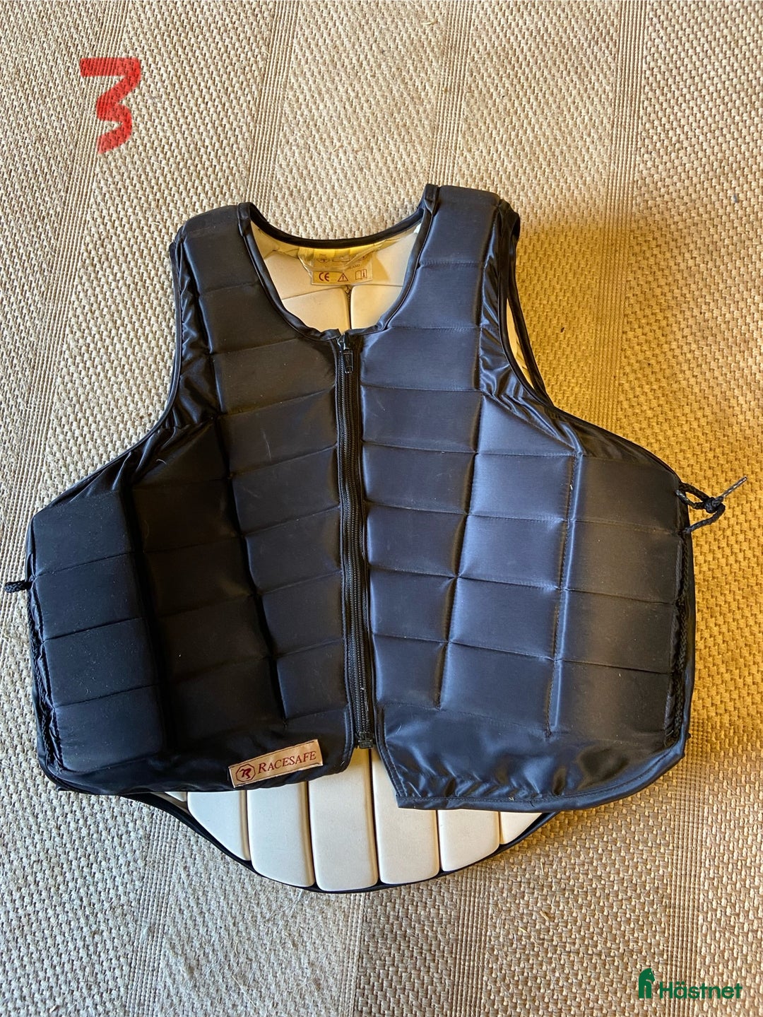 Säkerhetsvästar ryttarutrustning till salu: Säkerhetsväst  i Bollebygd - Annons 1