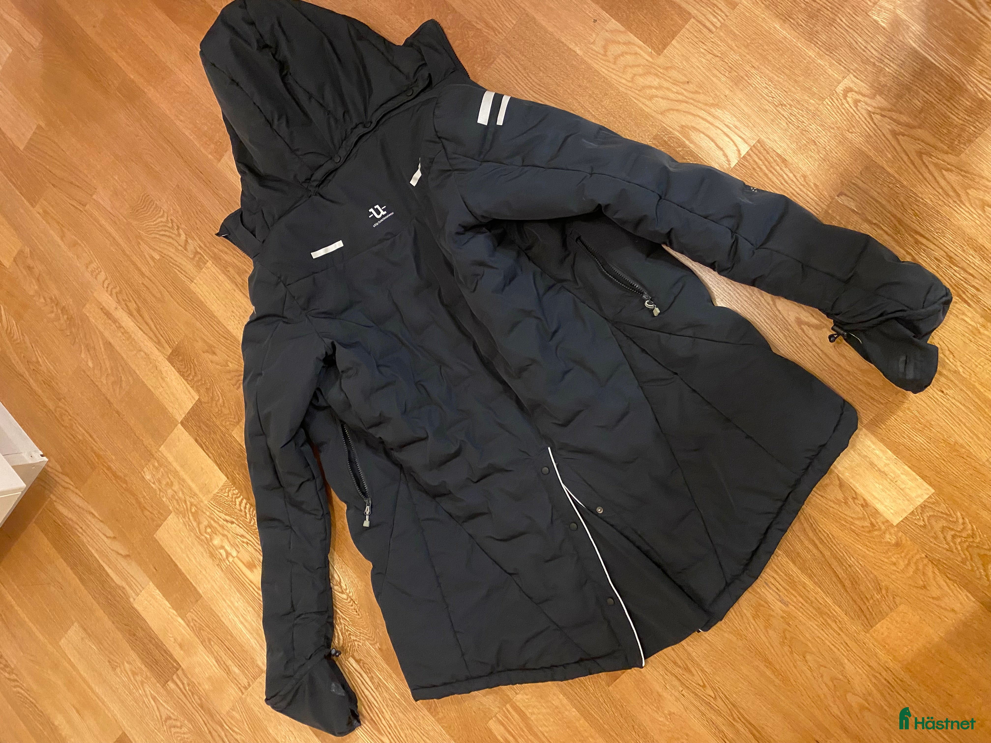 Jackor & Kavajer ryttarutrustning till salu: Junior boy parka Ice 150 i Uppsala - Annons 2