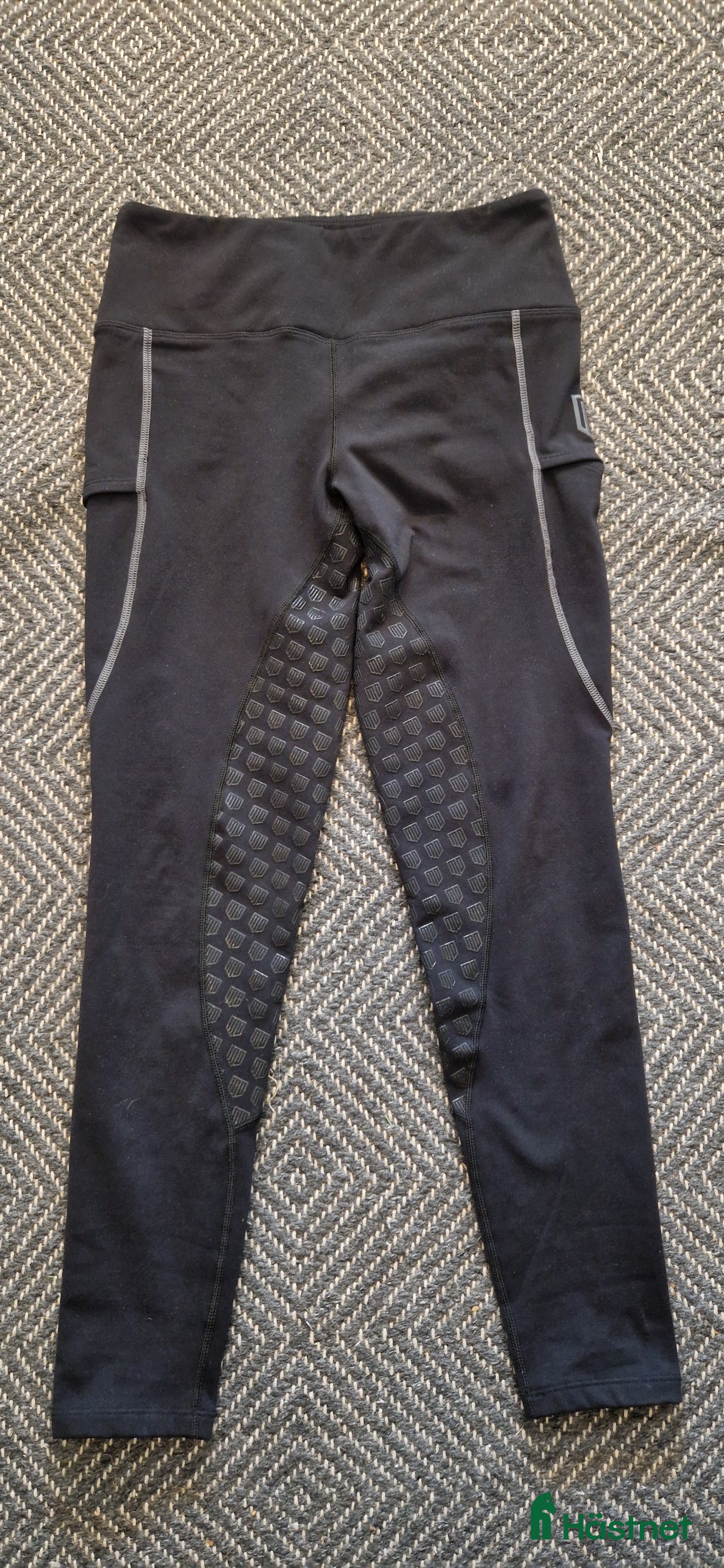 Ridbyxor ryttarutrustning till salu: HELT NYA svarta fodrade Maya Delorez i stl.M i Hallsberg - Annons 1