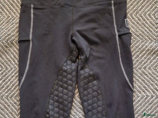 Ridbyxor ryttarutrustning till salu: HELT NYA svarta fodrade Maya Delorez i stl.M i Hallsberg - Annons 13