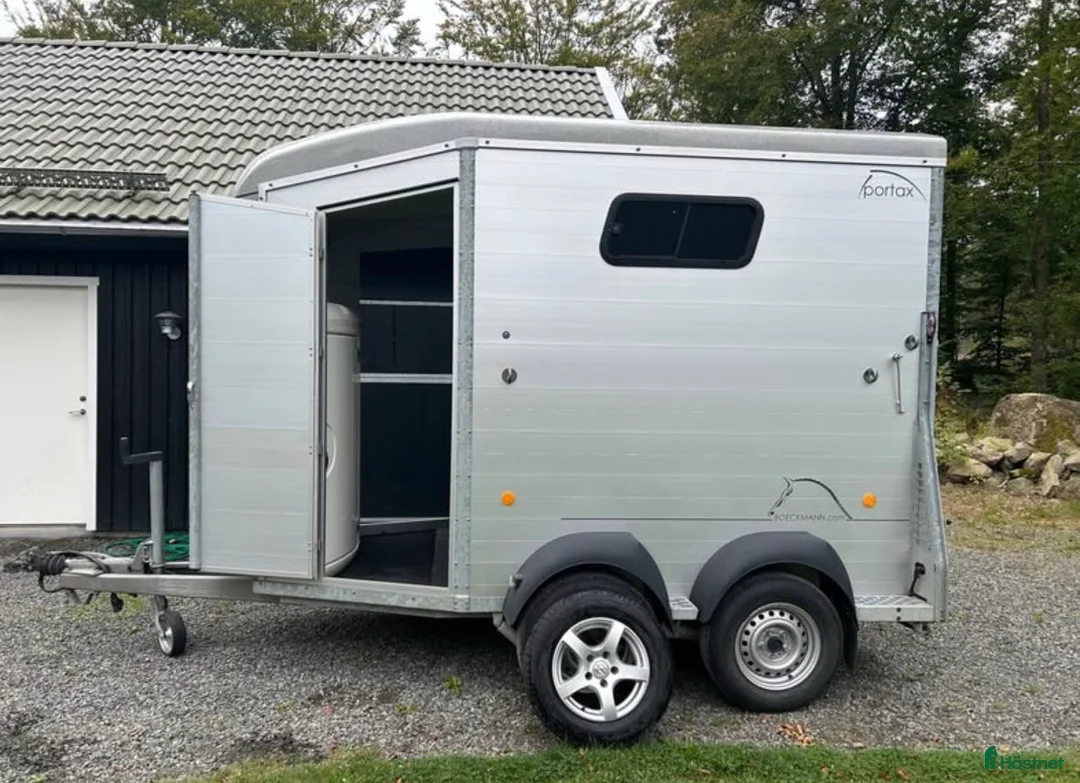 Hästtransporter  fordon & transport till salu: Fin extrautrustad Böckmann Portax E i Degeberga - Annons 2