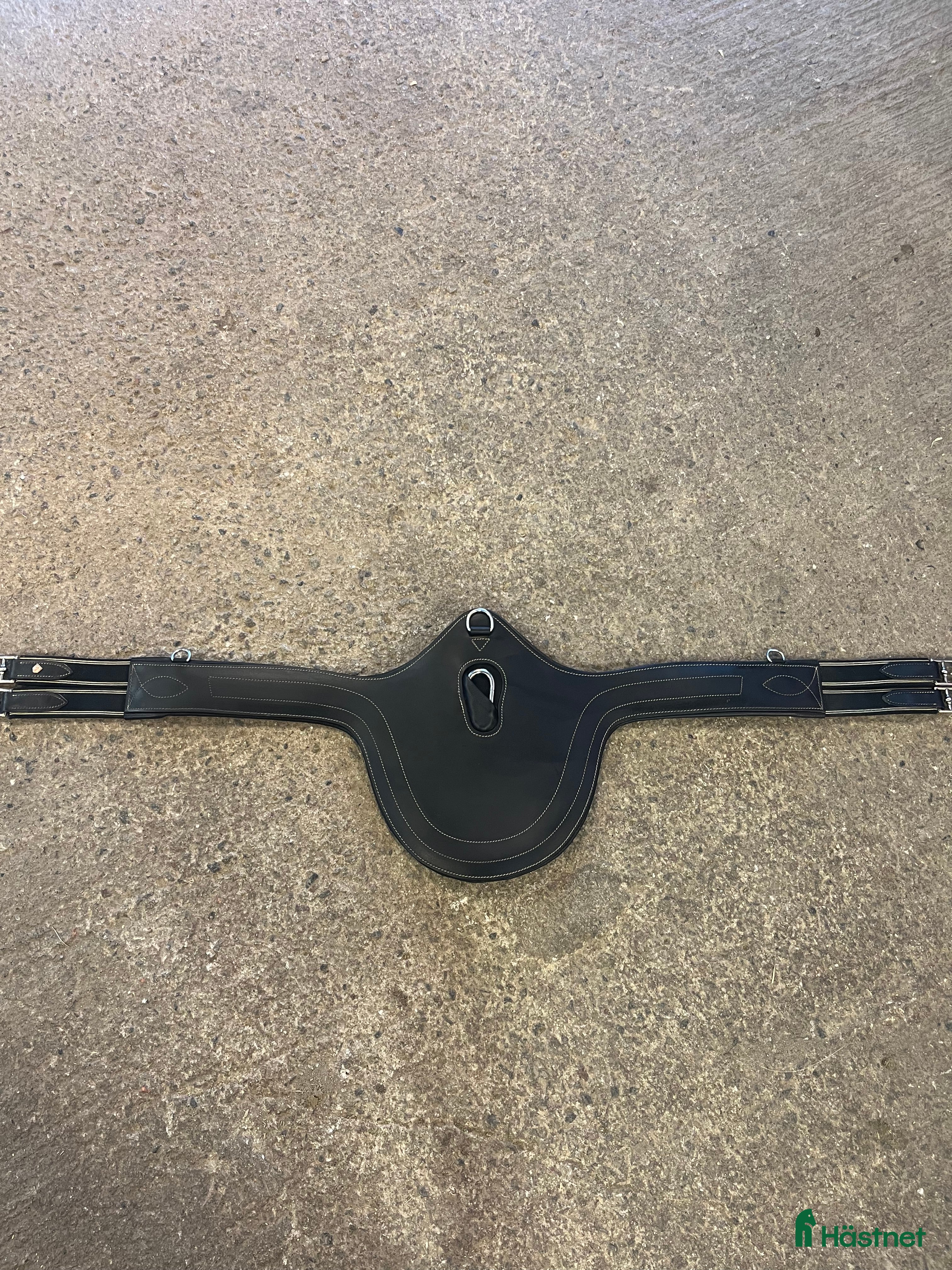 Sadeltillbehör hästutrustning till salu: Svart magplatta  i Piteå - Annons 7