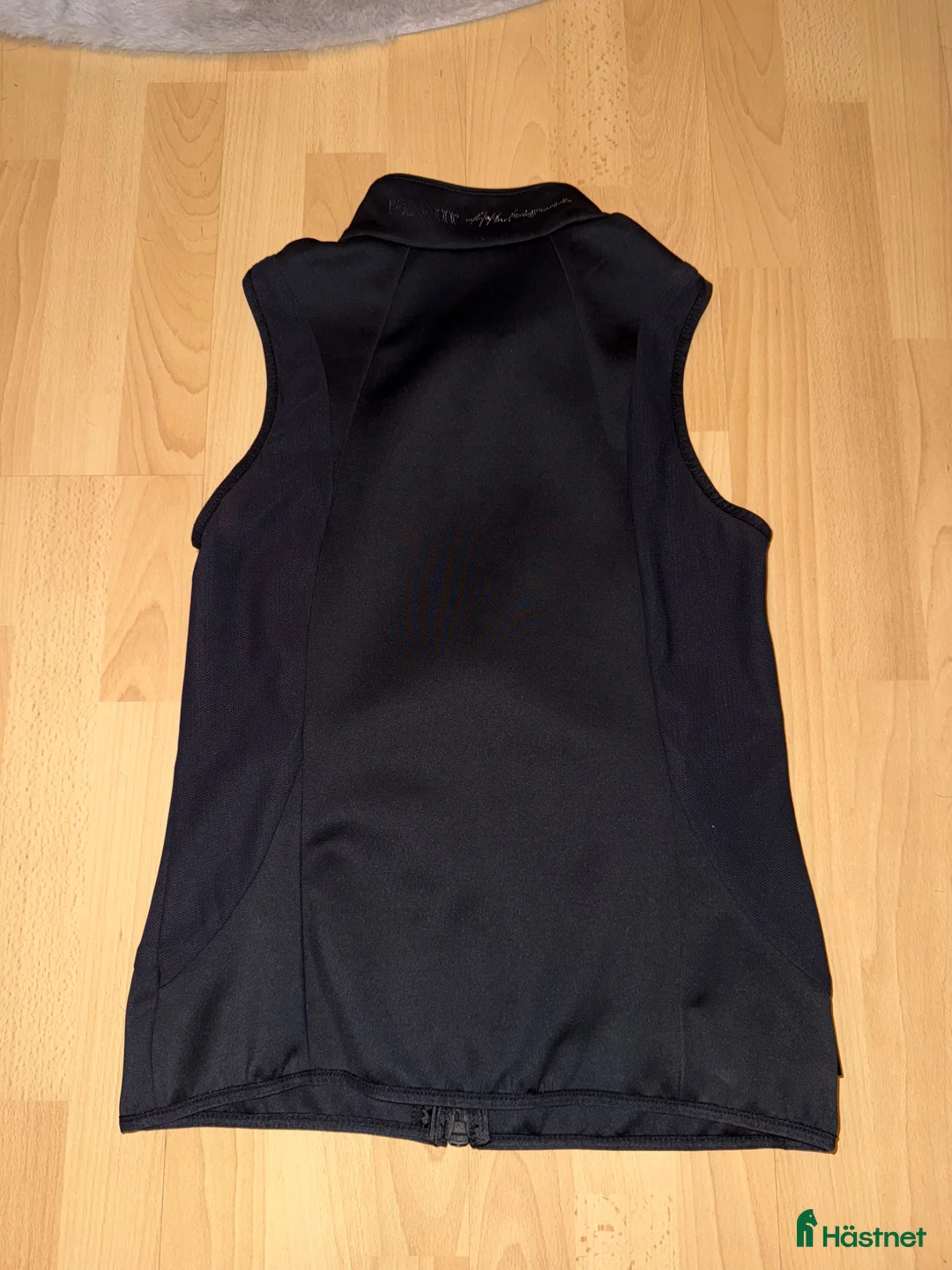 Jackor & Kavajer ryttarutrustning till salu: Pikeur väst  - Annons 2