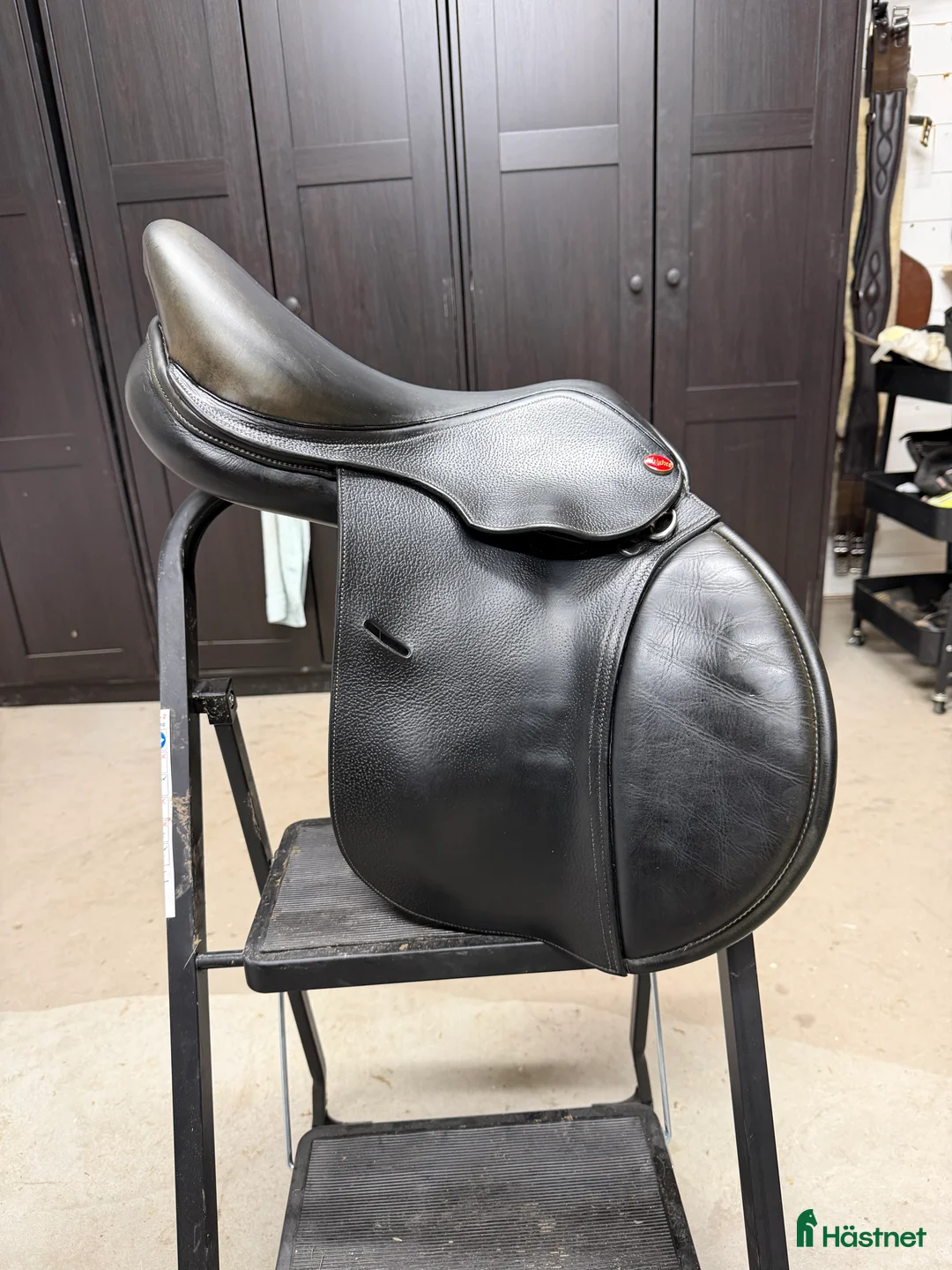 Sadlar hästutrustning till salu: Välskött ponnysadel - Annons 1