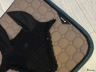 Schabrak & Vojlockar hästutrustning till salu: Helt oanvänt! i Bro - Annons 8