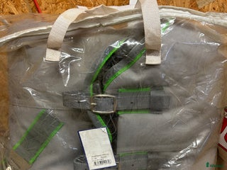 Täcken hästutrustning till salu: Nytt vintertäcke Tyfon i Värends Nöbbele - Annons 1