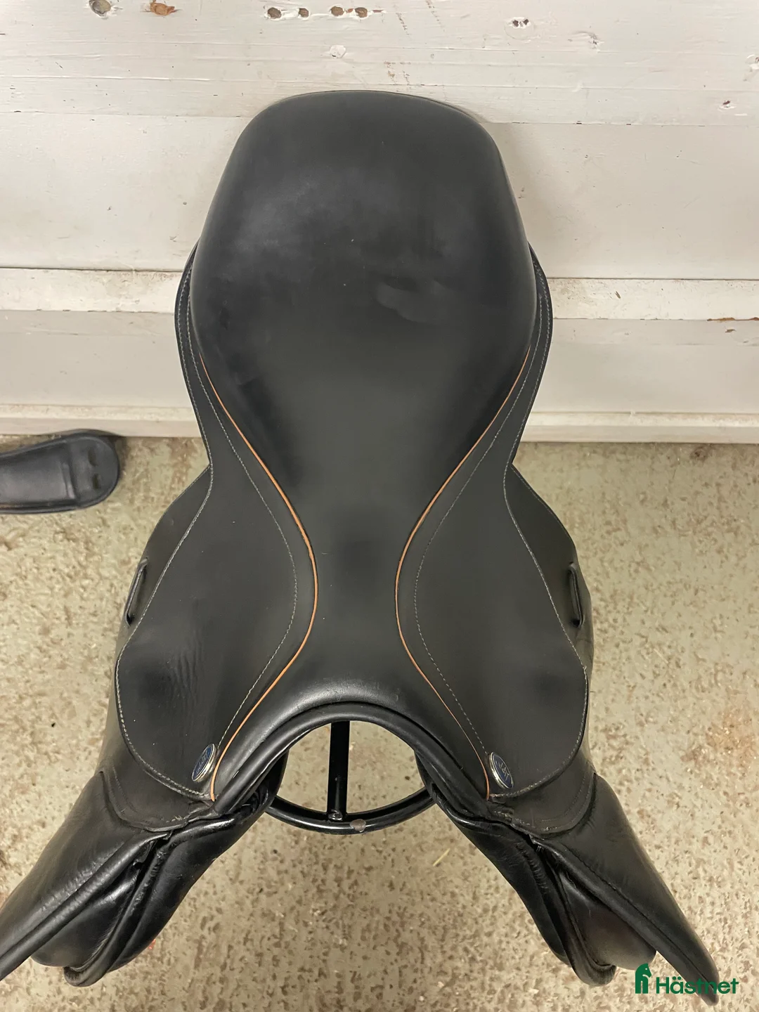 Sadlar hästutrustning till salu: Lippo Fazzino Sadel 16,5 tum Svart i Växjö - Annons 5