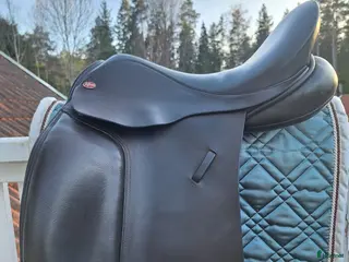 Sadlar hästutrustning Begagnad dressyrsadel från Falcon/Jeffries7" - Annons 8