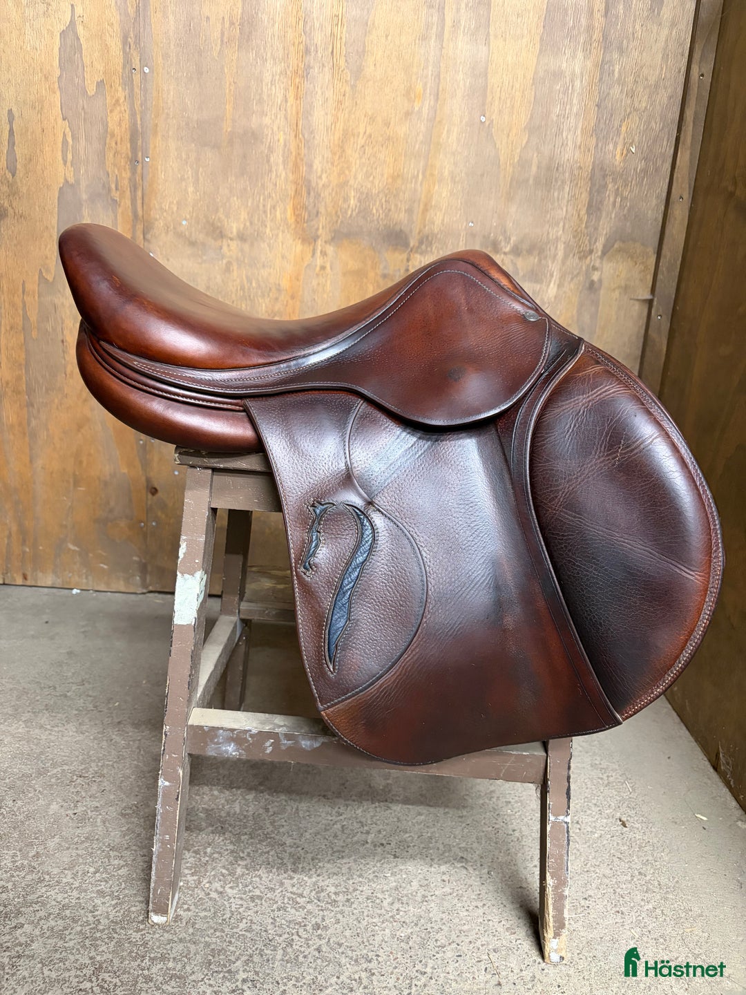 Sadlar hästutrustning till salu: Antares Comfort loggo i Täby - Annons 1